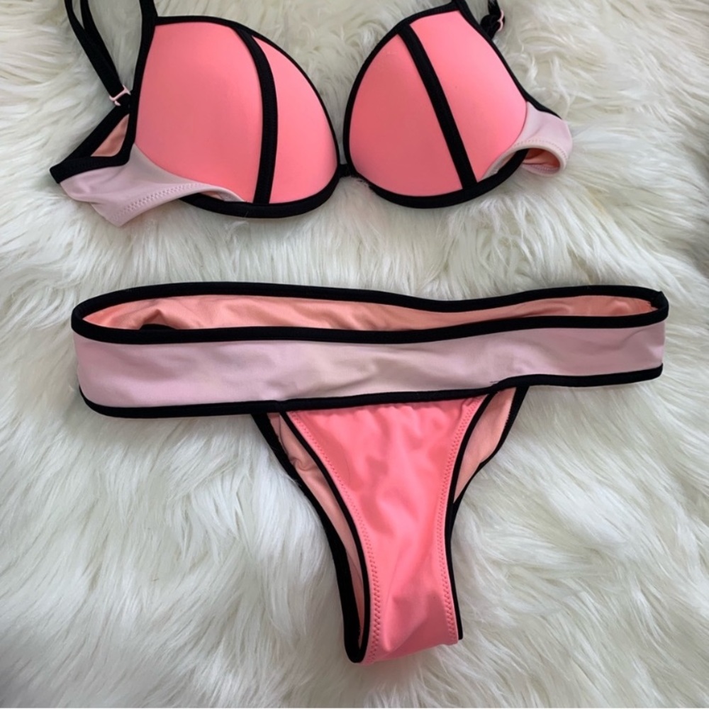 ❗️sold❗️VS Bikini set - Picture 3 of 4